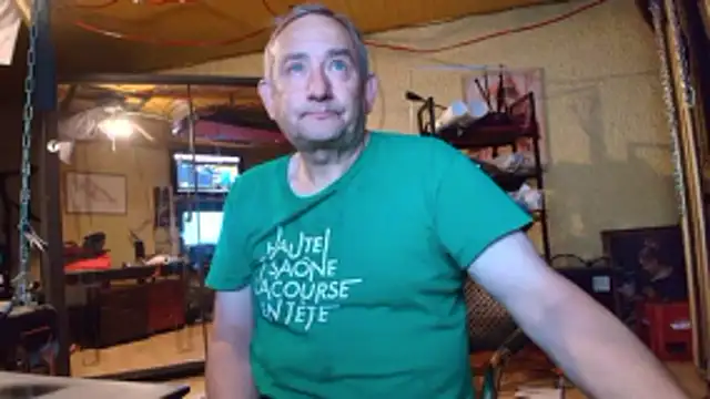 jeanlulu online show from June 1, 2026, 7:37 pm