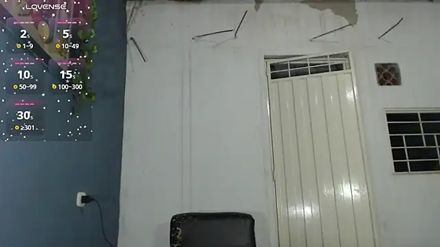 Snapshot of selena_moon98 chatting on September 29, 2025, 11:42 pm selena moon98 online show from September 29, 2025, 11:42 pm