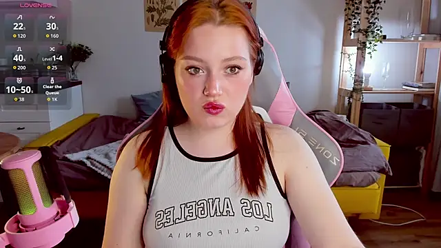 Snapshot of Sofy_Benson chatting on September 15, 2025, 11:21 am Sofy Benson online show from September 15, 2025, 11:21 am