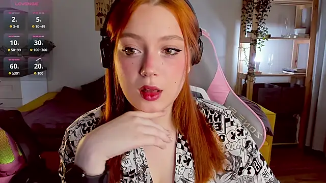 Snapshot of Sofy_Benson chatting on September 18, 2025, 7:32 am Sofy Benson online show from September 18, 2025, 7:32 am