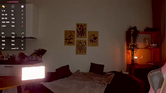 Snapshot of Sofy_Benson chatting on October 26, 2025, 12:44 pm Sofy Benson online show from October 26, 2025, 12:44 pm