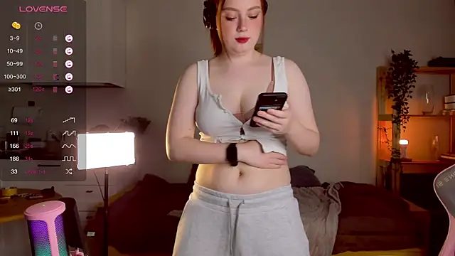 Snapshot of Sofy_Benson chatting on November 18, 2025, 12:31 pm Sofy Benson online show from November 18, 2025, 12:31 pm