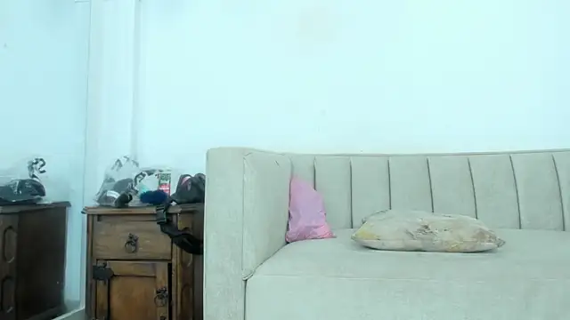 kristyl paez online show from October 24, 2025, 7:54 pm