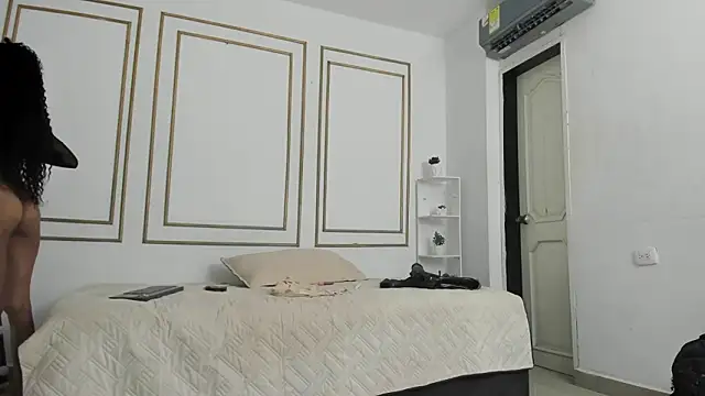 kristyl paez online show from January 17, 2026, 7:50 pm