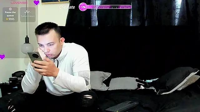 lissandthor13 online show from January 21, 2025, 3:43 pm