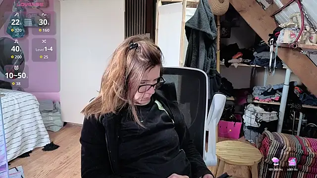 Snapshot of Lina_lou4 chatting on March 8, 2026, 3:27 pm Lina lou4 online show from March 8, 2026, 3:27 pm
