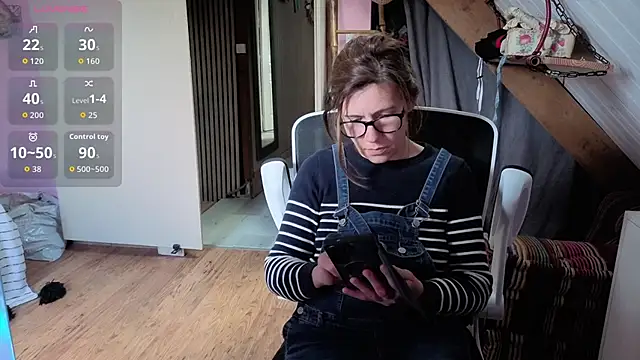 Snapshot of Lina_lou4 chatting on March 25, 2026, 4:35 pm Lina lou4 online show from March 25, 2026, 4:35 pm
