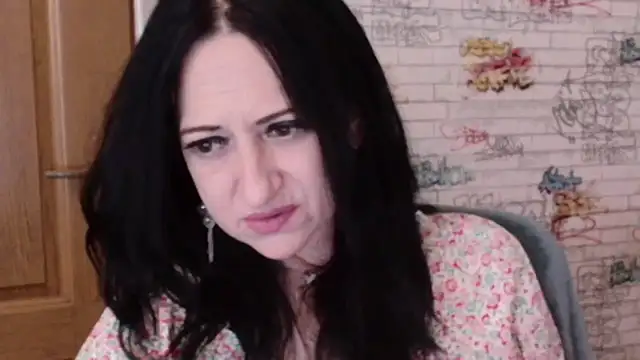 DebraMilf online show from June 29, 2026, 1:12 am