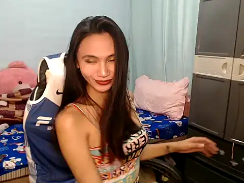 PirateEmpressBoaAico online show from December 11, 2024, 10:58 am