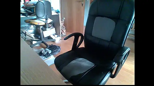 michl9322 online show from October 6, 2025, 9:07 am