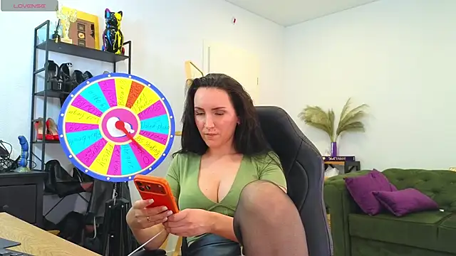 EvaKeks online show from April 11, 2026, 6:01 pm