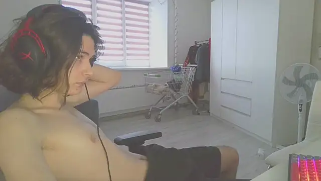 CandyChell online show from December 2, 2024, 5:48 am