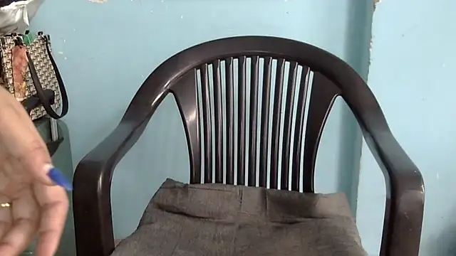 lovelydesi21 online show from September 13, 2025, 9:20 am