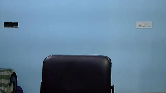 lovelydesi21 online show from September 21, 2025, 7:32 am