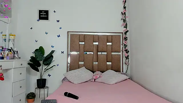 kendall-ewers online show from April 3, 2026, 1:03 am