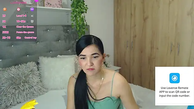 Snapshot of Neerea chatting on July 24, 2026, 1:14 am Neerea online show from July 24, 2026, 1:14 am