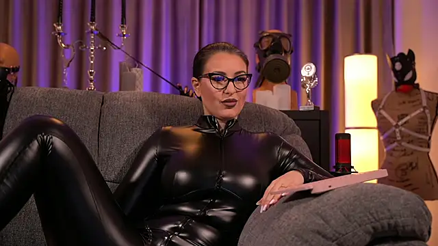 kelly kent online show from December 8, 2024, 12:18 am