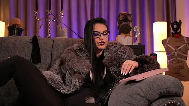 kelly kent online show from January 1, 2025, 1:47 am