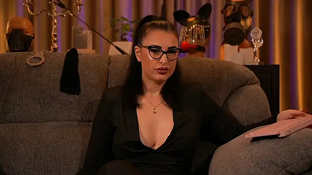 kelly kent online show from October 6, 2025, 12:08 am