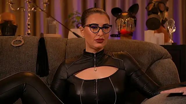 kelly kent online show from October 17, 2025, 9:39 pm