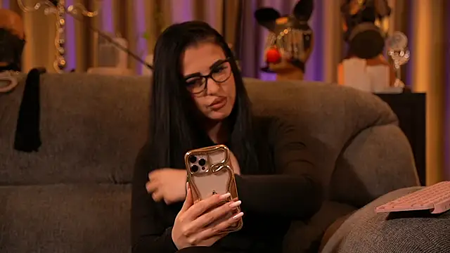 kelly kent online show from November 20, 2025, 10:31 pm