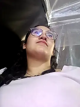 Snapshot of francesca_baker1007 chatting on December 23, 2024, 11:17 pm francesca baker1007 online show from December 23, 2024, 11:17 pm