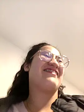 Snapshot of francesca_baker1007 chatting on December 24, 2024, 2:21 am francesca baker1007 online show from December 24, 2024, 2:21 am