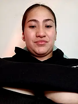 Snapshot of francesca_baker1007 chatting on February 16, 2025, 12:52 am francesca baker1007 online show from February 16, 2025, 12:52 am