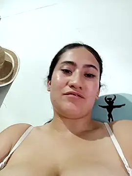 Snapshot of francesca_baker1007 chatting on February 17, 2025, 4:42 am francesca baker1007 online show from February 17, 2025, 4:42 am