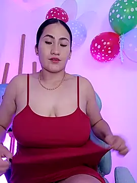 Snapshot of francesca_baker1007 chatting on March 22, 2025, 2:05 am francesca baker1007 online show from March 22, 2025, 2:05 am