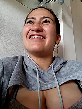 Snapshot of francesca_baker1007 chatting on March 22, 2025, 10:15 pm francesca baker1007 online show from March 22, 2025, 10:15 pm