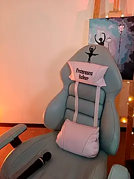 Snapshot of francesca_baker1007 chatting on October 18, 2025, 1:08 am francesca baker1007 online show from October 18, 2025, 1:08 am