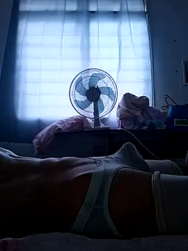 Snapshot of hughug123456 chatting on November 29, 2025, 11:19 pm hughug123456 online show from November 29, 2025, 11:19 pm