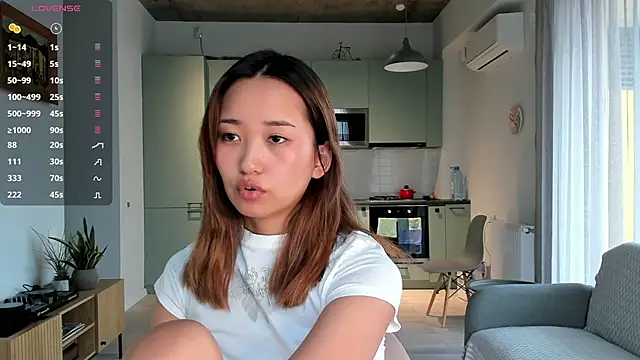 julias tapes online show from December 20, 2024, 10:16 am