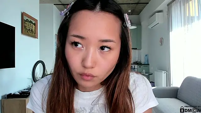 julias tapes online show from January 9, 2025, 7:42 am