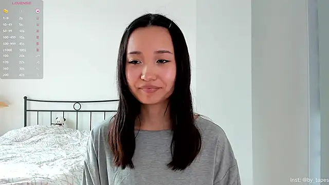 julias tapes online show from February 7, 2025, 9:16 am