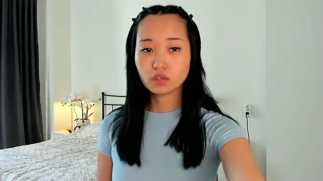 julias tapes online show from March 17, 2025, 5:56 am