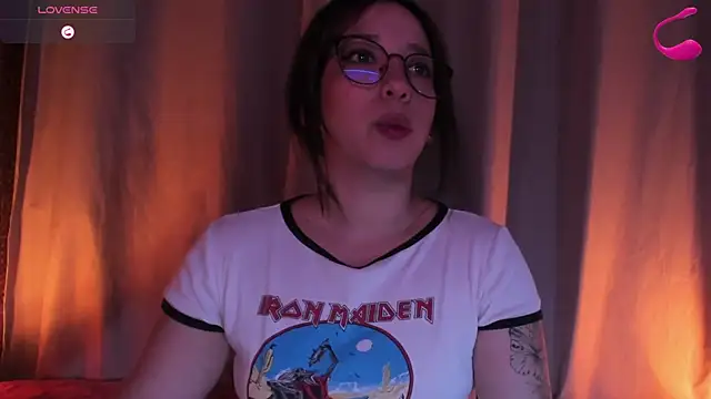 Apartment28 online show from May 17, 2026, 4:54 am