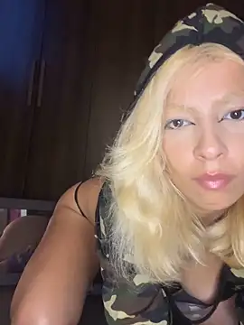 jujubinhahot online show from March 13, 2026, 9:10 pm