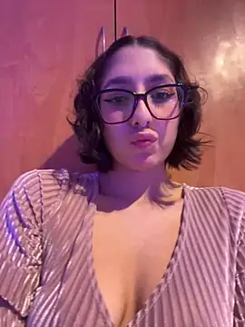 aurora xoxo online show from December 15, 2024, 3:24 am