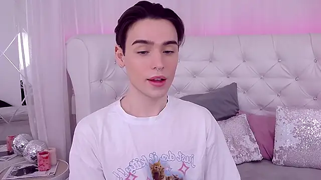 RobbyCharming online show from March 2, 2025, 7:45 pm