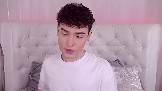 RobbyCharming online show from September 26, 2025, 3:54 am