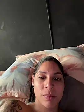 Snapshot of charlotte_stevenss_ chatting on January 15, 2025, 5:26 pm charlotte stevenss online show from January 15, 2025, 5:26 pm