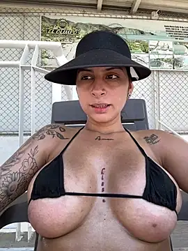 Snapshot of charlotte_stevenss_ chatting on February 9, 2025, 5:11 pm charlotte stevenss online show from February 9, 2025, 5:11 pm