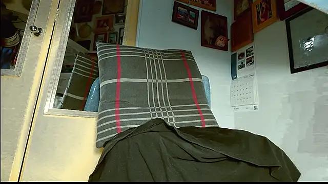 Snapshot of cj4menAZ chatting on April 5, 2026, 10:18 pm cj4menAZ online show from April 5, 2026, 10:18 pm