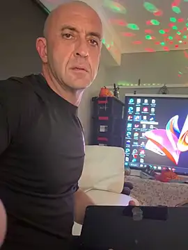 OSIRlS online show from September 12, 2025, 2:39 pm