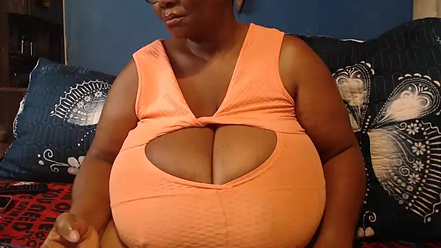 Snapshot of CUTEFIRMMELONSS chatting on February 26, 2026, 6:34 am CUTEFIRMMELONSS online show from February 26, 2026, 6:34 am