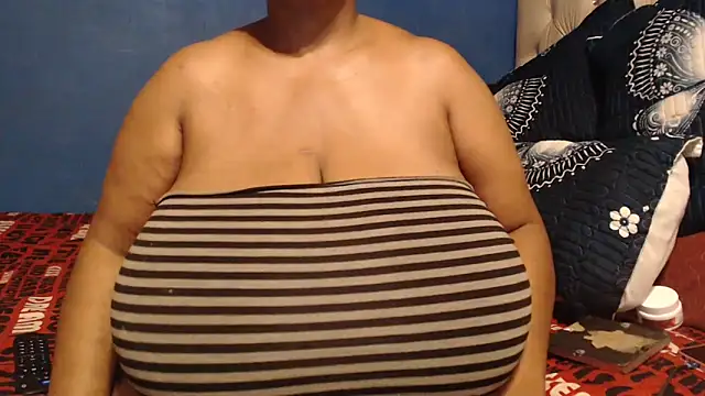 Snapshot of CUTEFIRMMELONSS chatting on March 21, 2026, 3:55 am CUTEFIRMMELONSS online show from March 21, 2026, 3:55 am