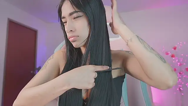 driana hoffman online show from November 5, 2025, 12:49 pm