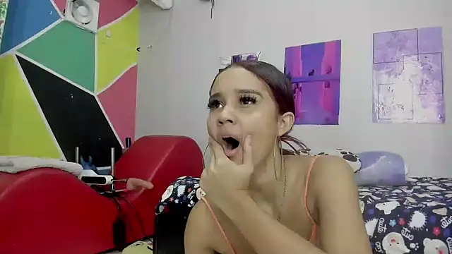 MarianaManzur online show from January 25, 2025, 2:36 pm